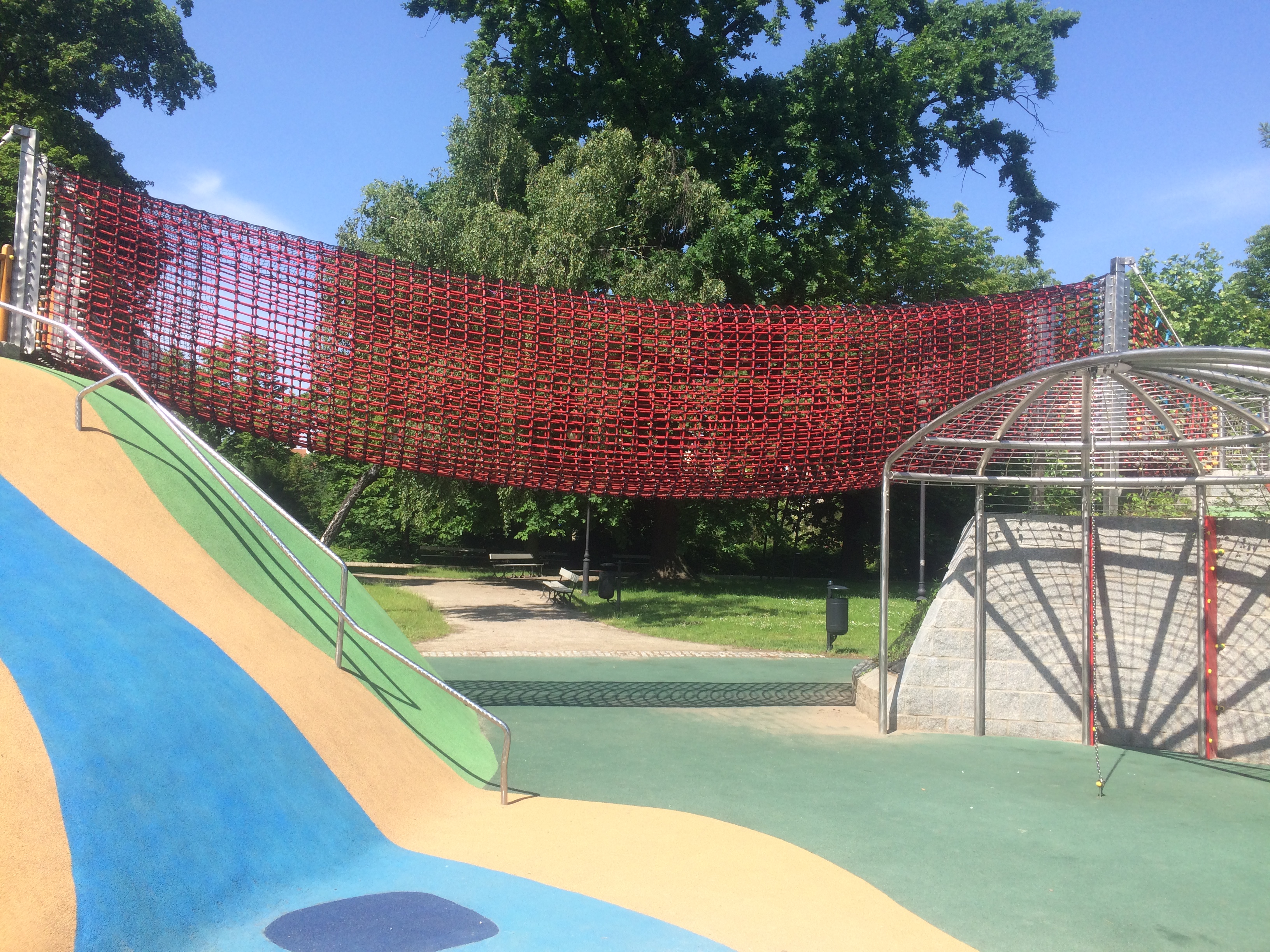 plac zabaw w parku ujazdowskim